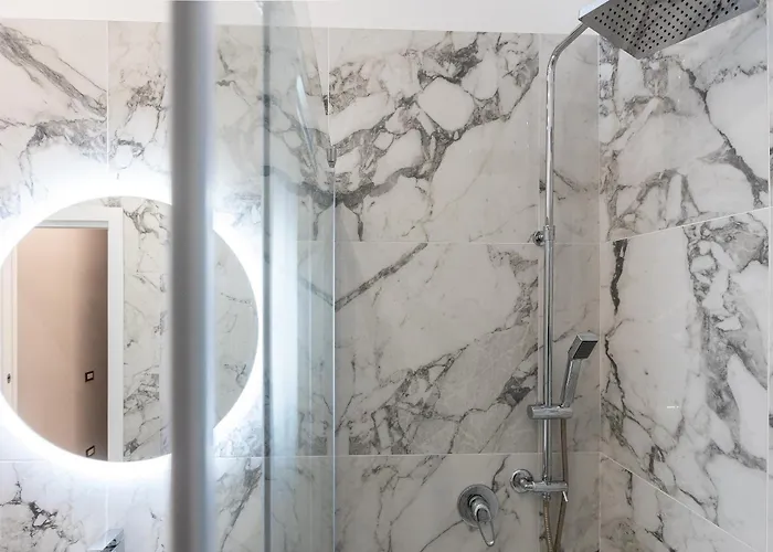 Konukevi Iron Luxury Roma
