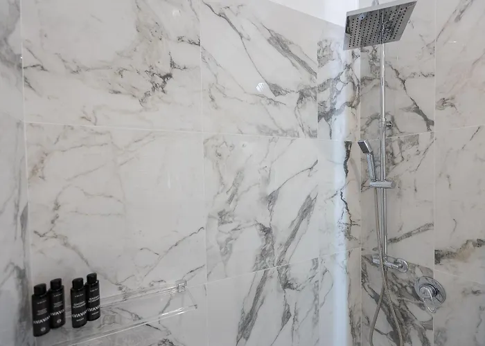 Konukevi Iron Luxury Roma