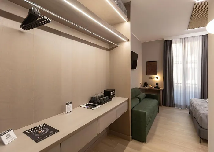 Konukevi Iron Luxury Roma